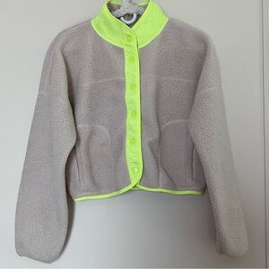 Old Navy Cropped Sherpa Jacket size XXL 18 cream / beige / oatmeal neon green